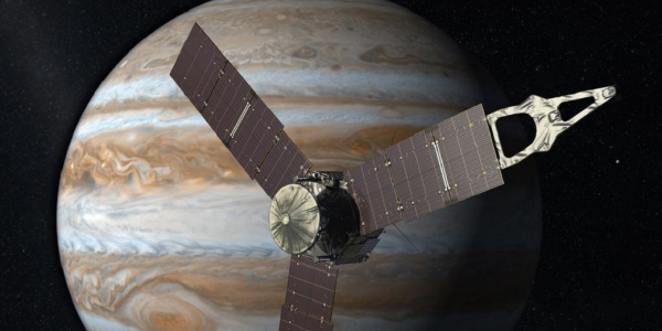 Juno spacecraft in front of Jupiter (NASA/JPL)